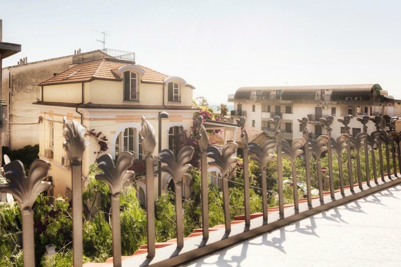 Palazzo Eugenia Suites Vasto Buitenkant foto